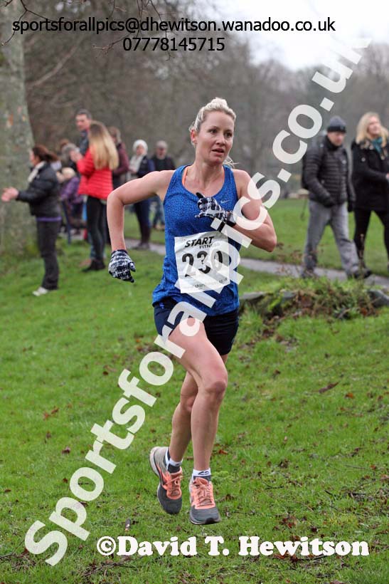 Morpeth Harriers 11k Road Race. Photo: David T. Hewitson/Sports for All Pics